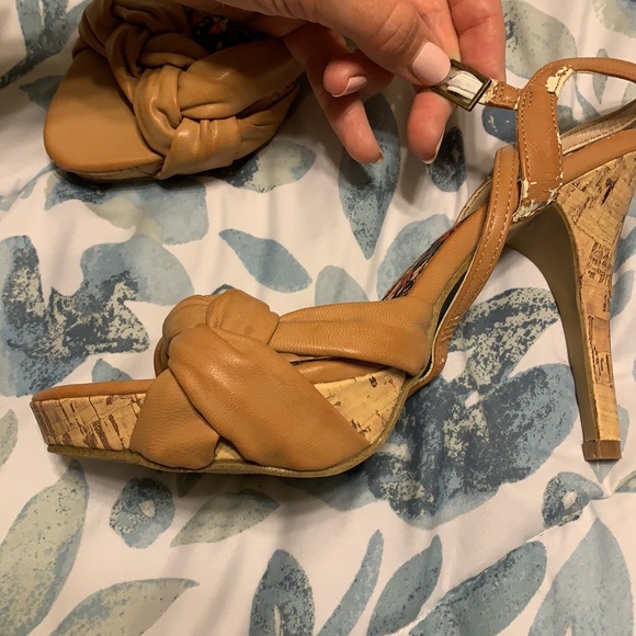 Rampage Heels - Picture 7 of 8